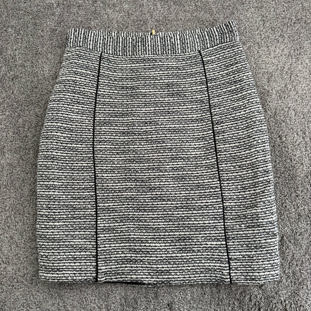 Last Chance - H&M Black and Cream Textured Pencil Skirt